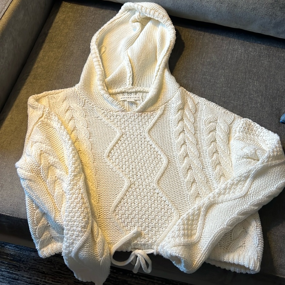 Aeropostale cable knit sweater xs like new